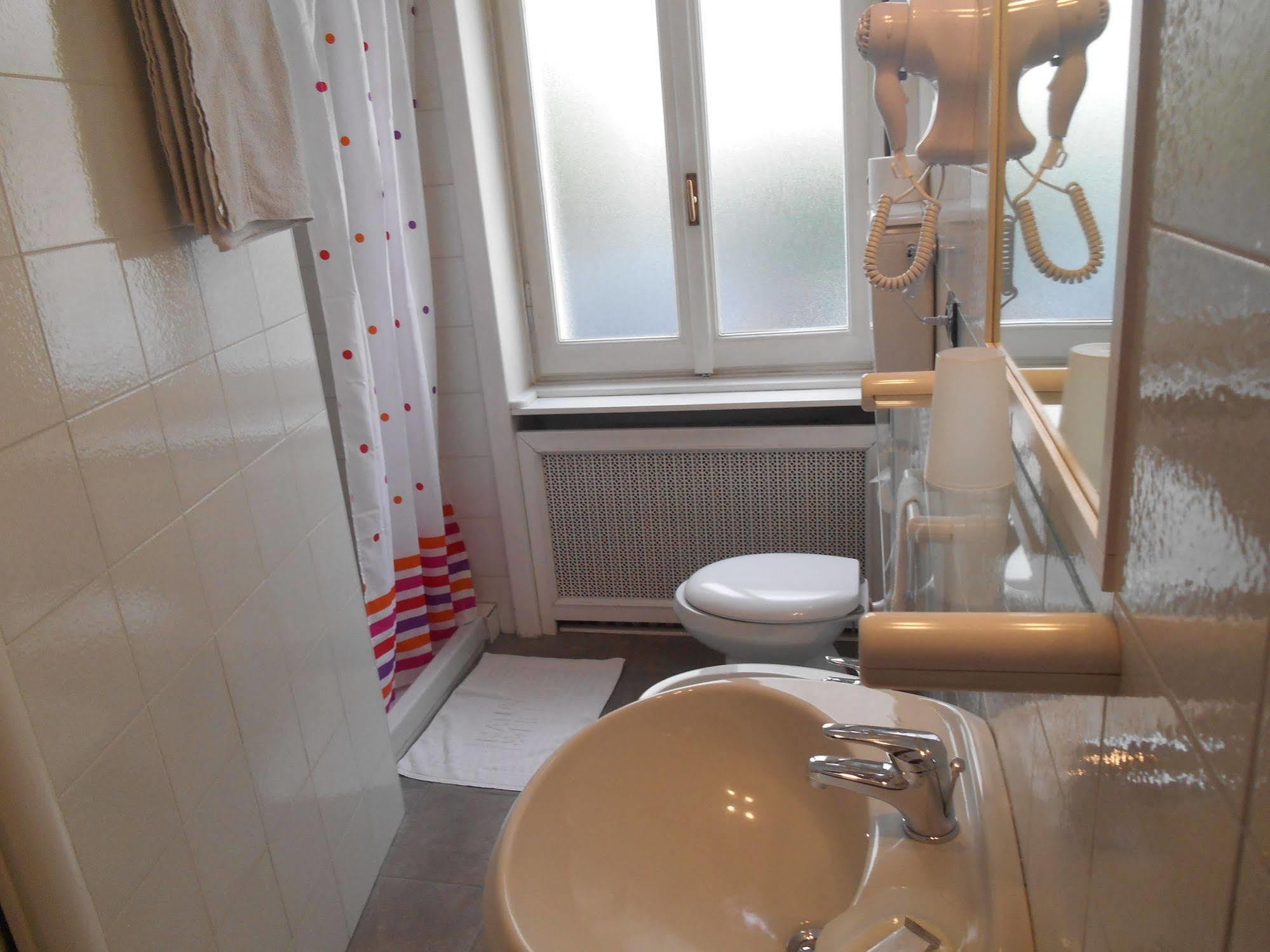 Bed and Breakfast Le Rose Malpensa Busto Arsizio Exteriér fotografie